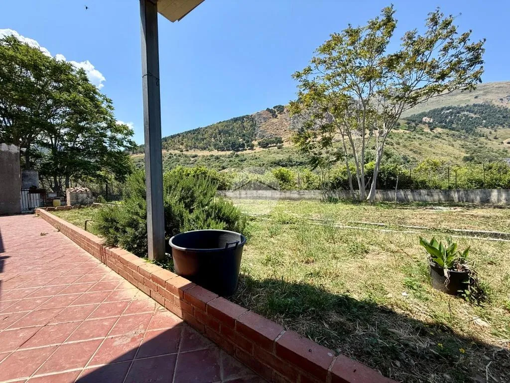 Terrazza - Single Villa with Garden in Carini