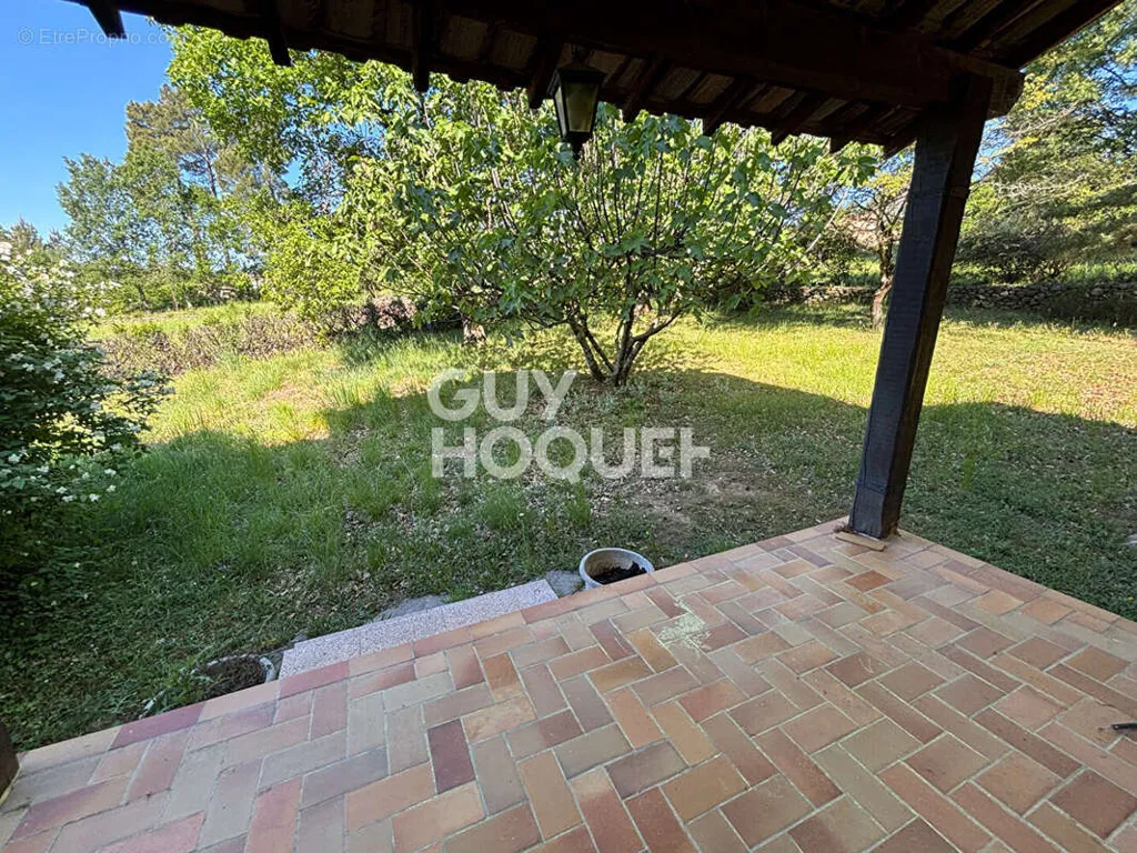 Terrasse - Maison d'Architecte avec Jardin à Ucel