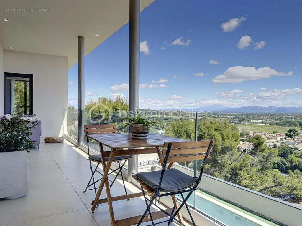 Balcony - Villa with Panoramic View on Vedène Heights
