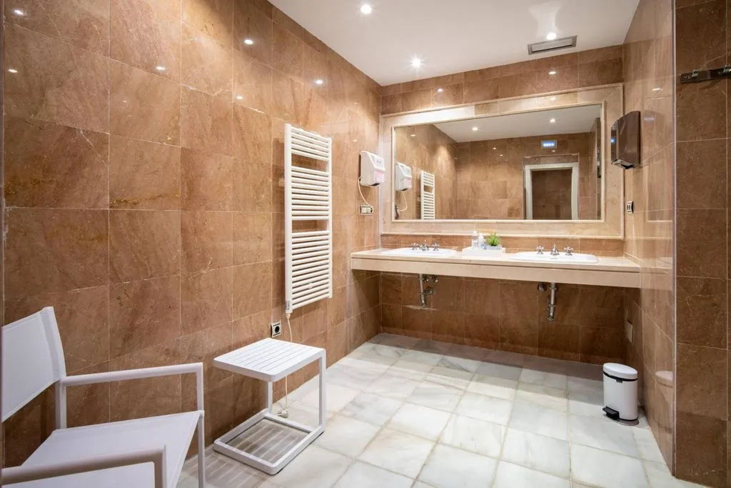 Salles de bain - Luxury Villa with Pool in Nueva Andalucia, Marbella
