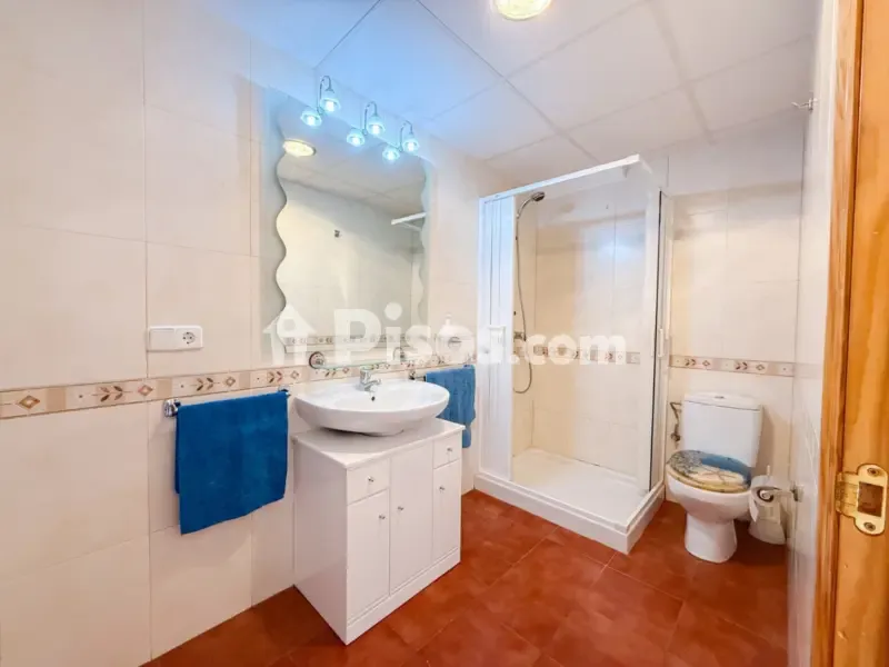 Salles de bain - Spacious Apartment with Pool in Los Geraneos