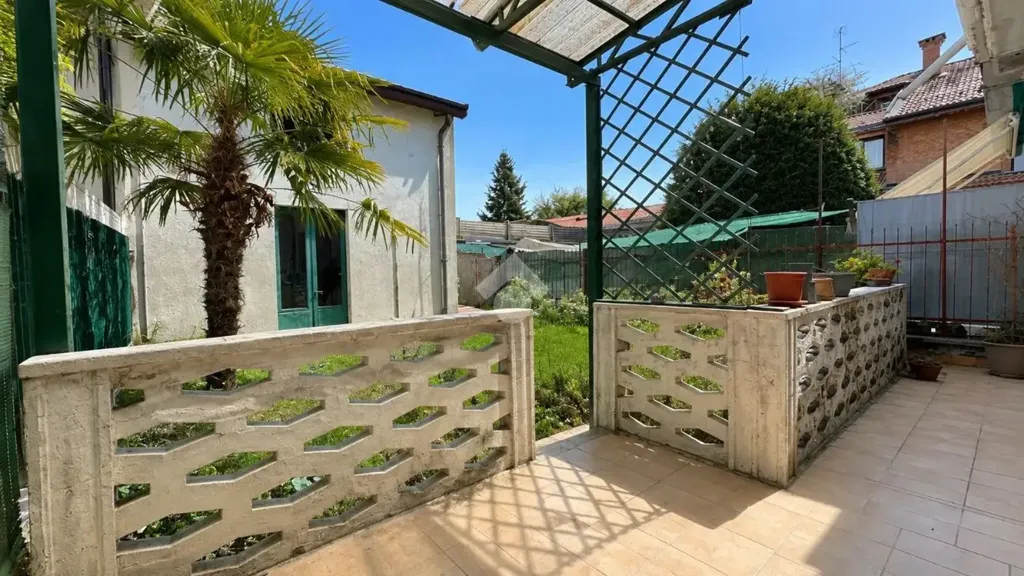 Terrass - Independent House with Private Courtyard in Desio