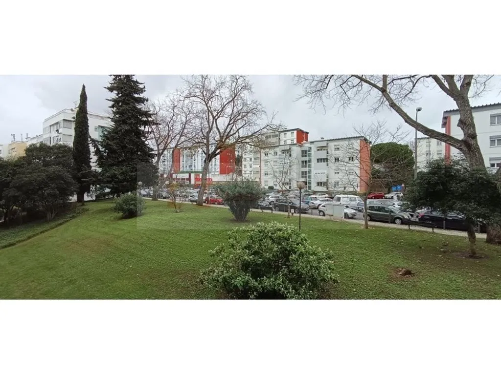 Jardin - Luxury Apartment with Beach Access in Oeiras
