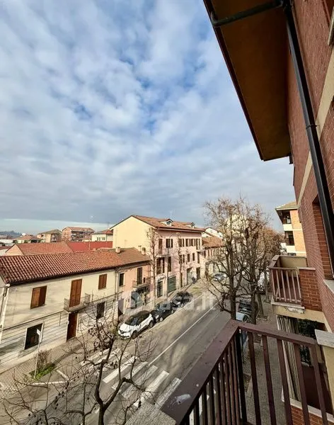 Balcone - Bright Apartment with Balcony in Asti