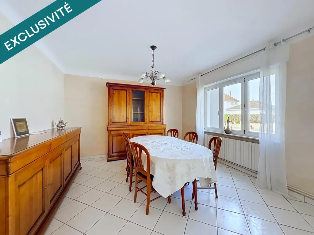 Sala da pranzo - Spacious House with Garden in Talange