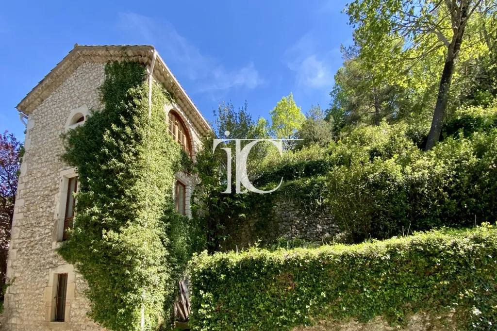 Esterno - Jewel-Box Mas with Courtyard in Barjac