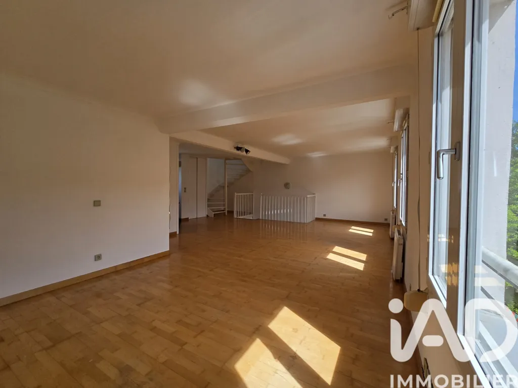 Séjour - Duplex avec Terrasse au Calme à Meaux