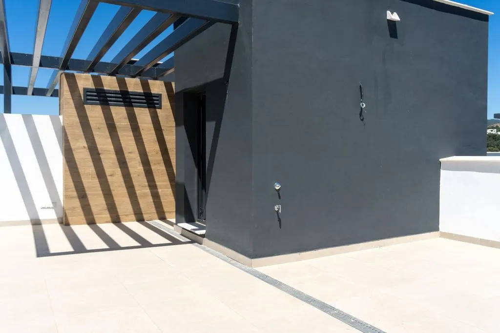 Terrazza - Contemporary Villa with Pool in Serene Atalaya