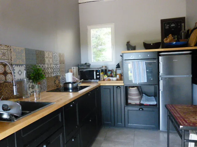 Cuisine - Maison avec Piscine et Jardin à Vinsobres