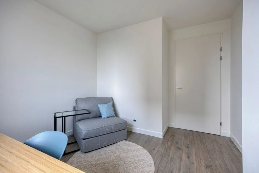 Magamistoad - 2-Bedroom Apartment with Kralingen View in Rotterdam