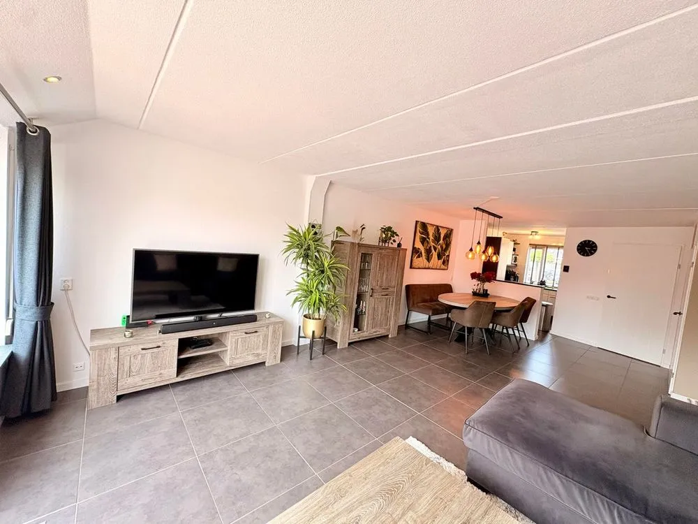 Séjour - Spacious House with Garden in 's-Gravenpolder