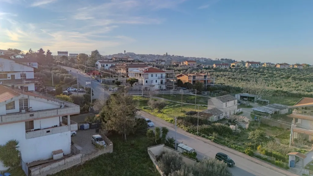 Extérieur - Buildable Plot with Access in Monteodorisio
