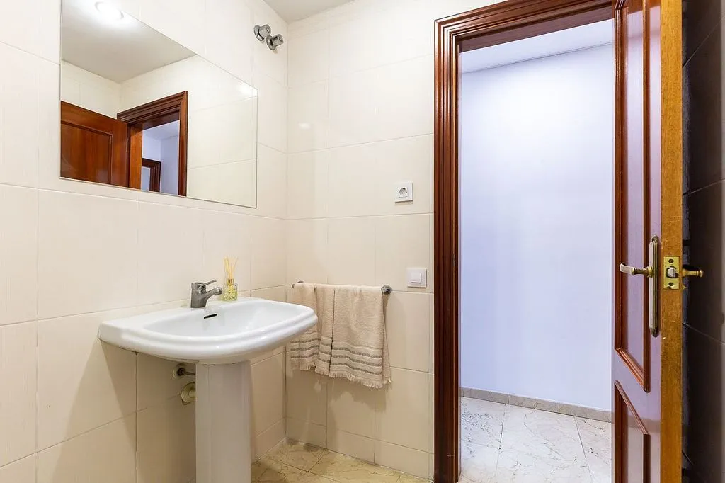 Salles de bain - Apartment with Terrace in Sant Just Desvern