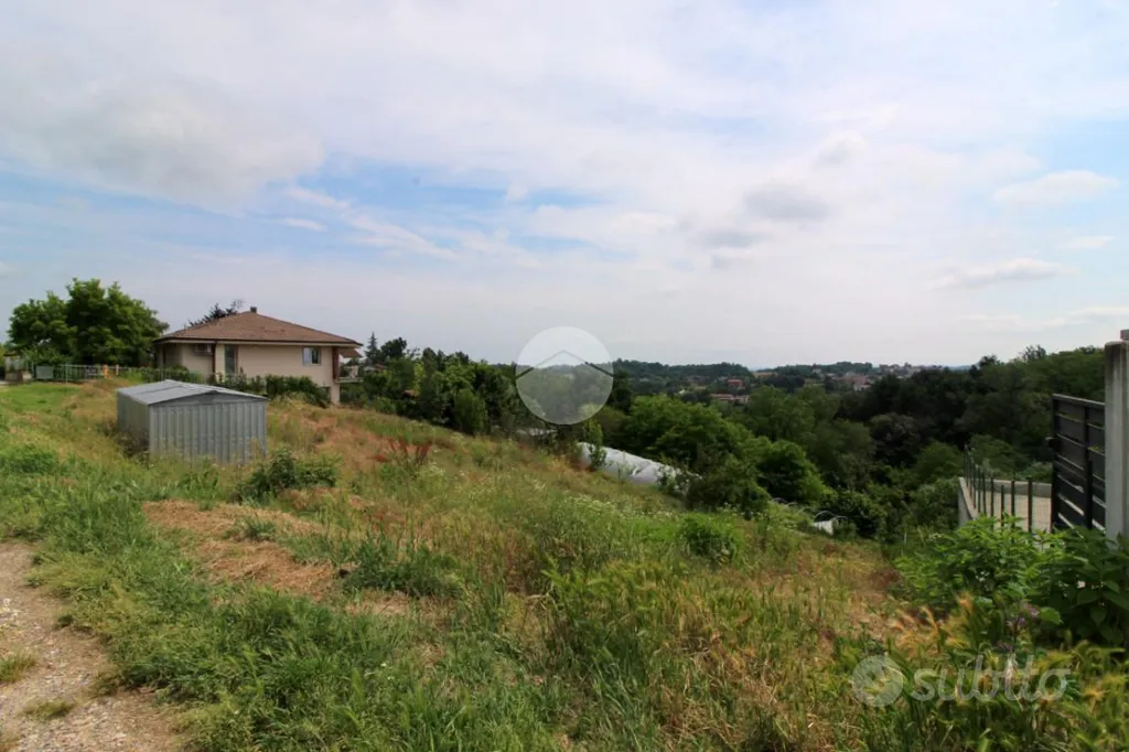 Jardin - Edificable Land with Panoramic View in Sommariva Perno