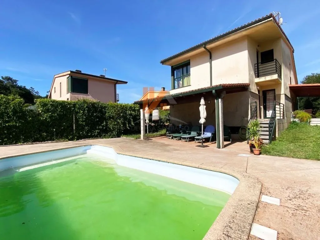 Bassein - Chalet with Pool in Luou, Teo