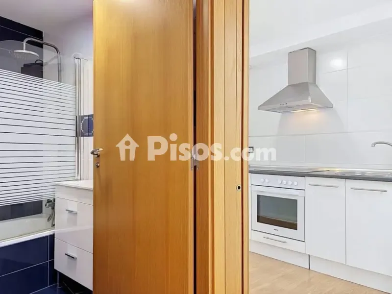 Salles de bain - Duplex with Balcony Views in Tudela