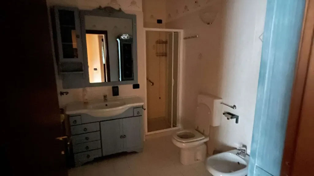 Salles de bain - Apartment with Terrace in Sarzana