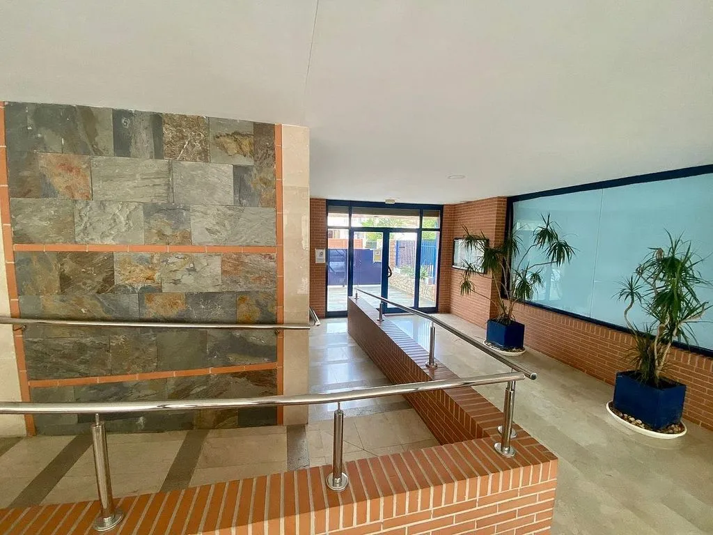 Esik - Spacious Apartment with Sea View in Caleta