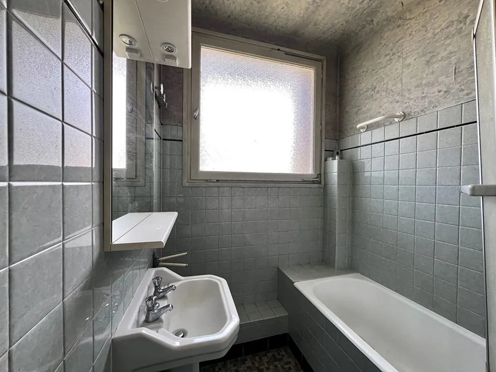 6-toaline maja asukohas SEVRES