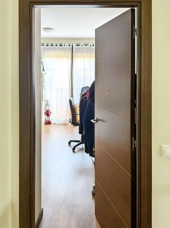hallway_entrance