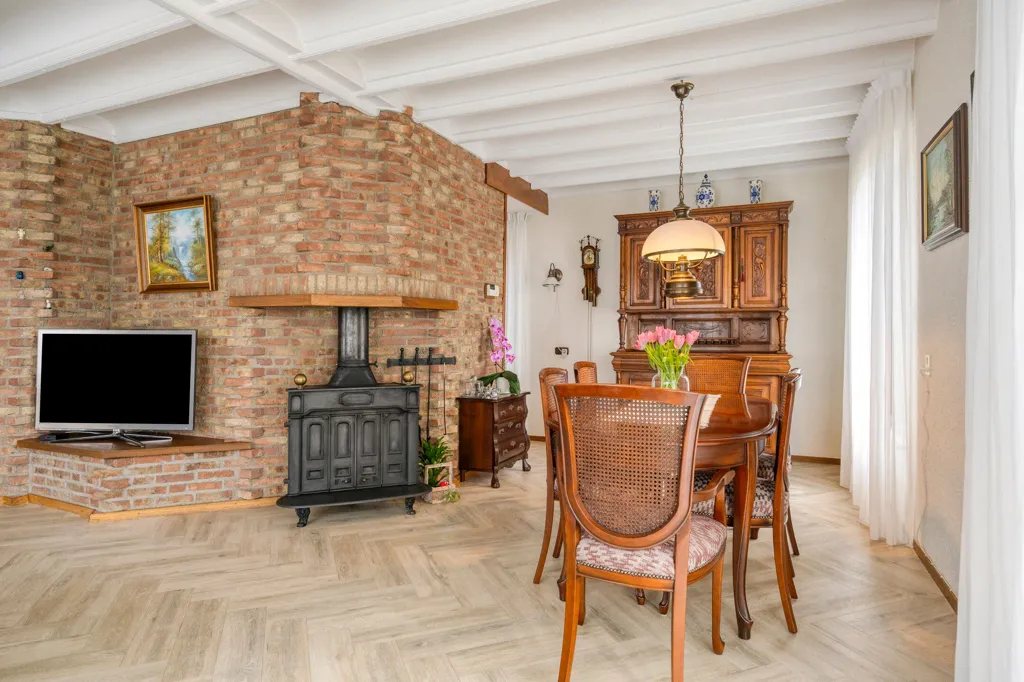 Salle à manger - Characterful Detached House with Garden in Eerde