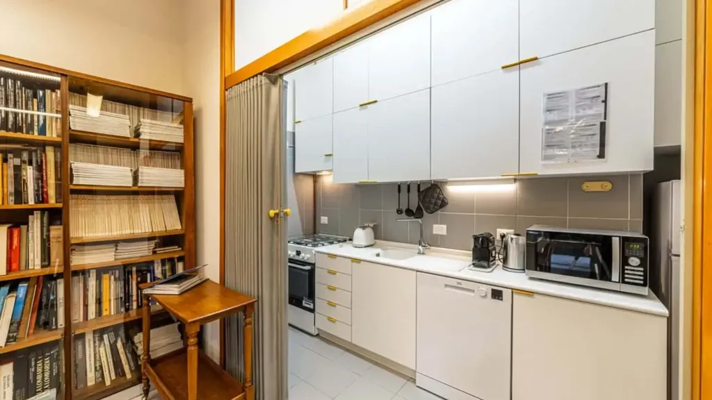 Köök - Studio Apartment with Balcony in Milan