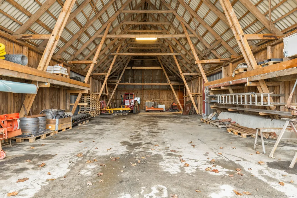 Garage - Two-Storey Villa with Workshop in Alesta, Sjöbo