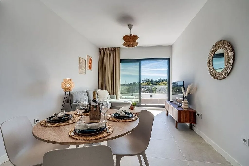 Söögituba - Penthouse with Pool in Estepona Centre
