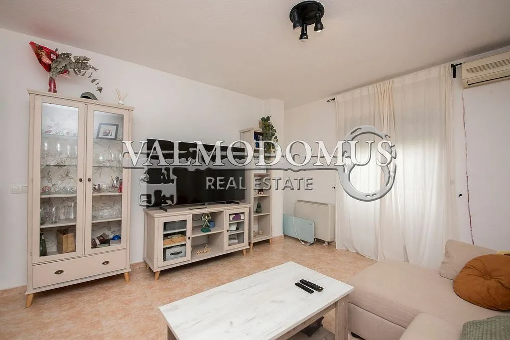 Elutuba - Duplex with Balcony in Valmojado