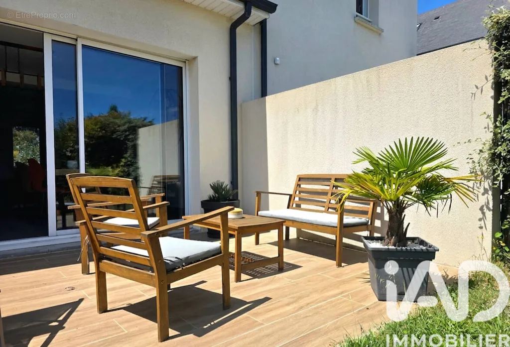 Terrasse - Maison Récemment Construite avec Terrasse à Sainte-Gemmes-sur-Loire