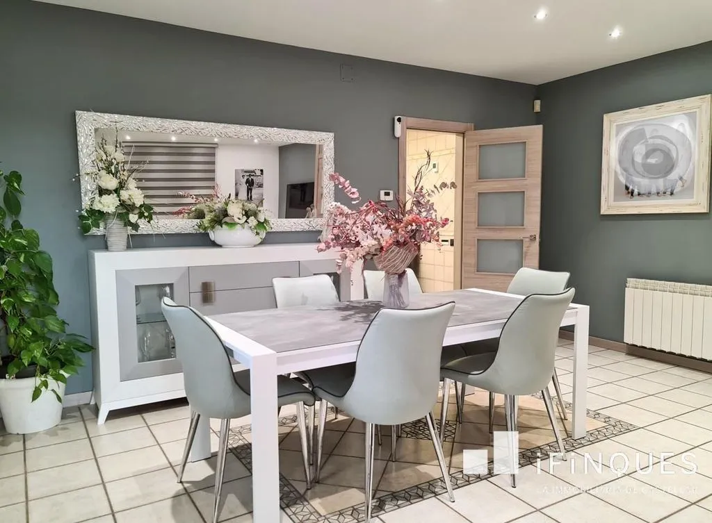 Söögituba - Luxury Villa with Private Pool in Castellar del Vallès
