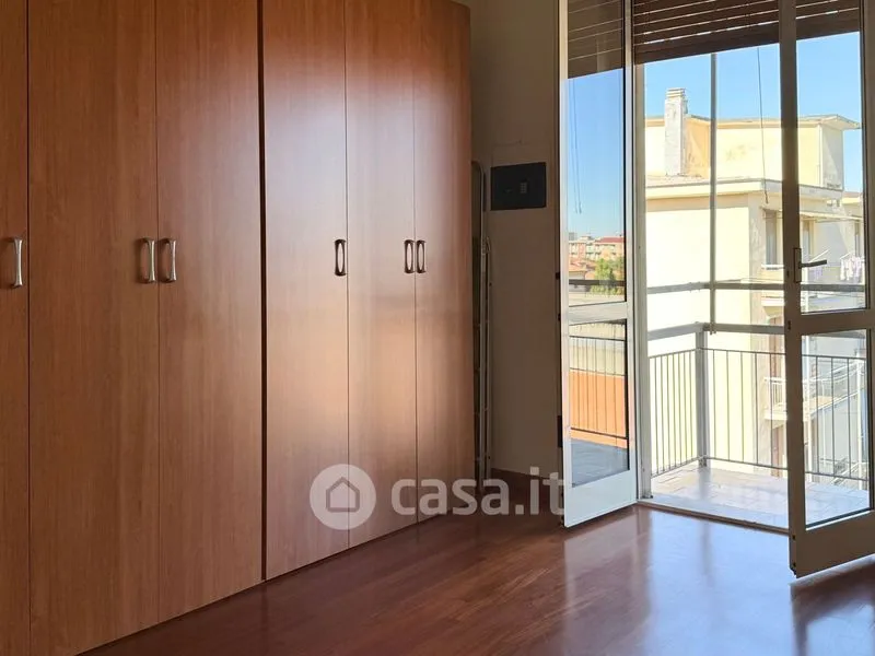 Magamistoad - Elegant Duplex with Balconies in Voghera Centre