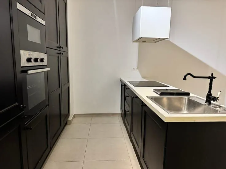 Cuisine - Appartement Récemment Construit avec Parking au Centre d'Ottignies