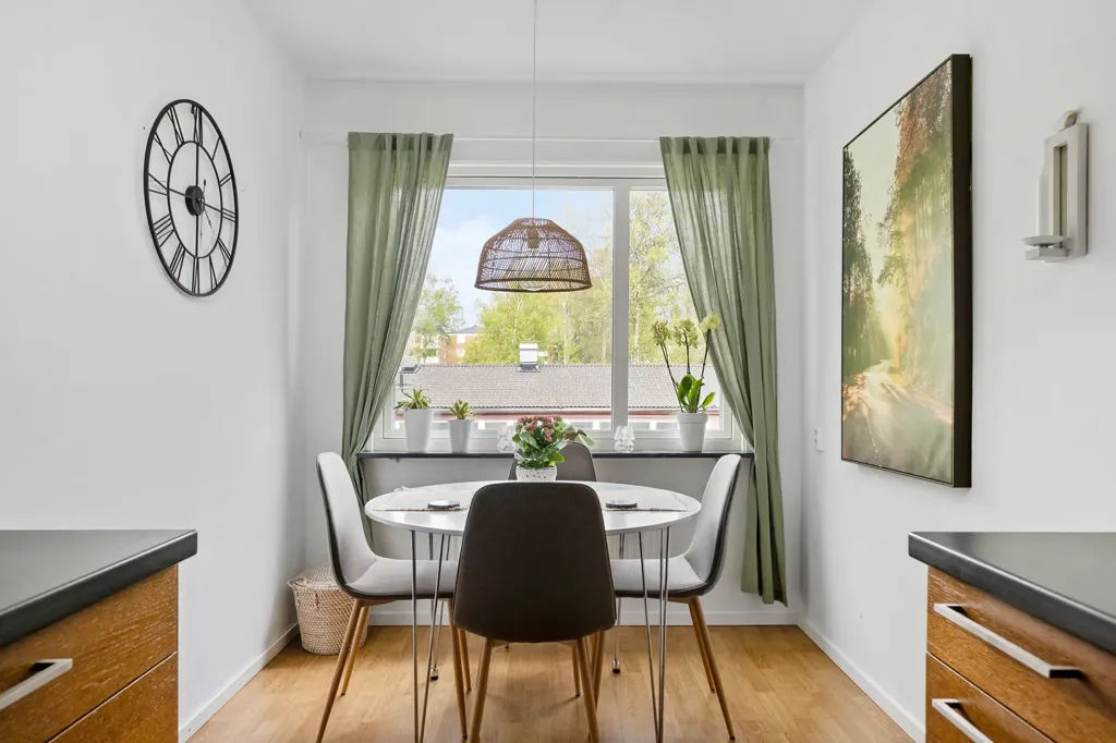 Söögituba - Spacious 2-Bedroom Apartment with Balcony in Kungsbacka
