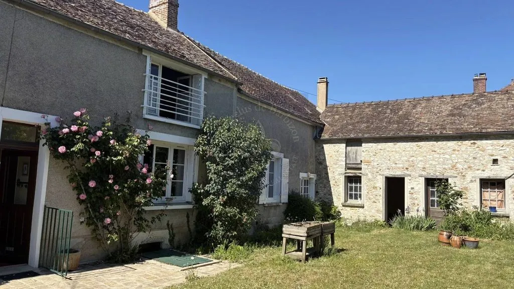 Aed - Farmhouse to Restore with Barns in Fontainebleau