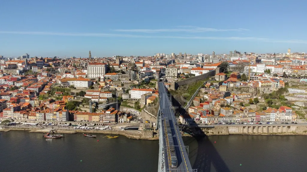 Õhuvaade - Contemporary Studio with Balcony in Matosinhos
