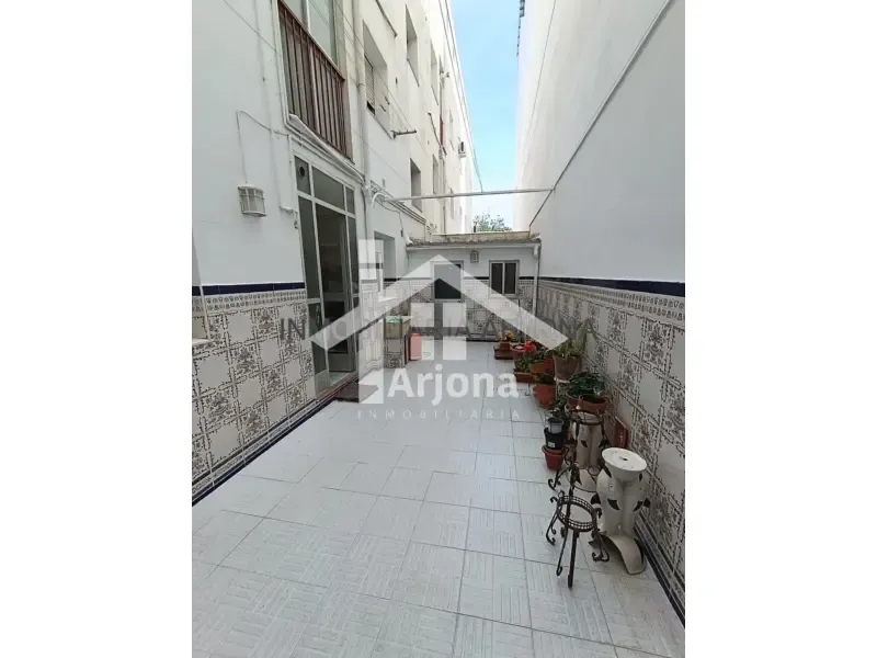 Jardin - Ground Floor Flat with Patios in Coso Area
