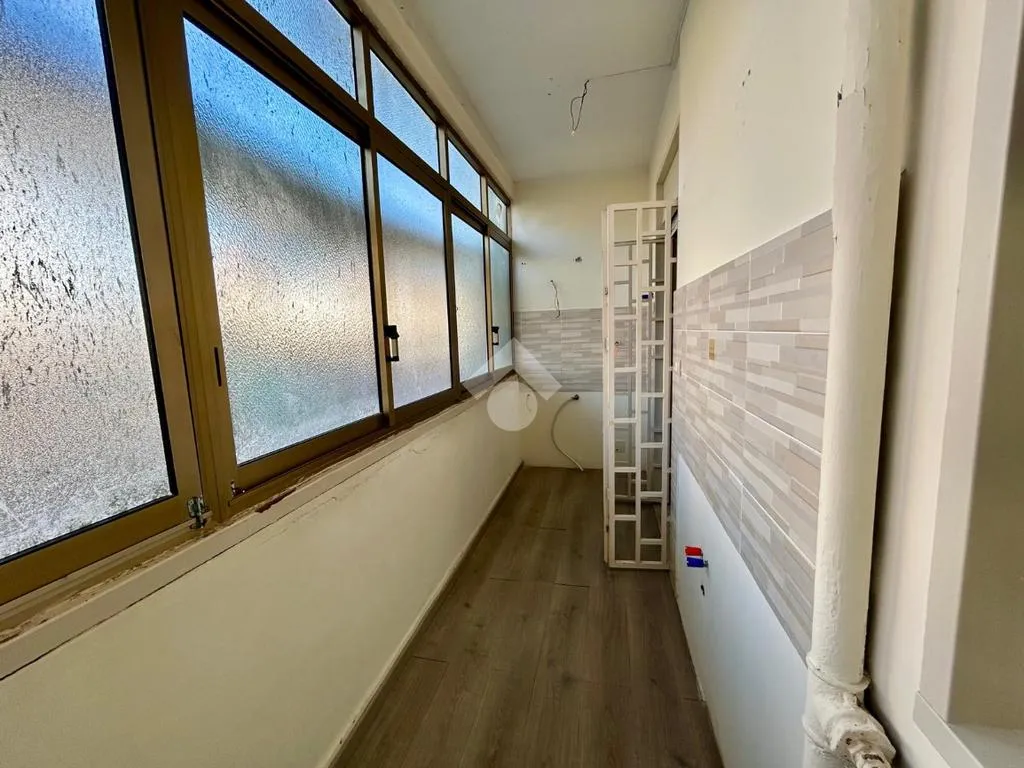 Esik - Apartment with Balcony and Terrace in Palermo