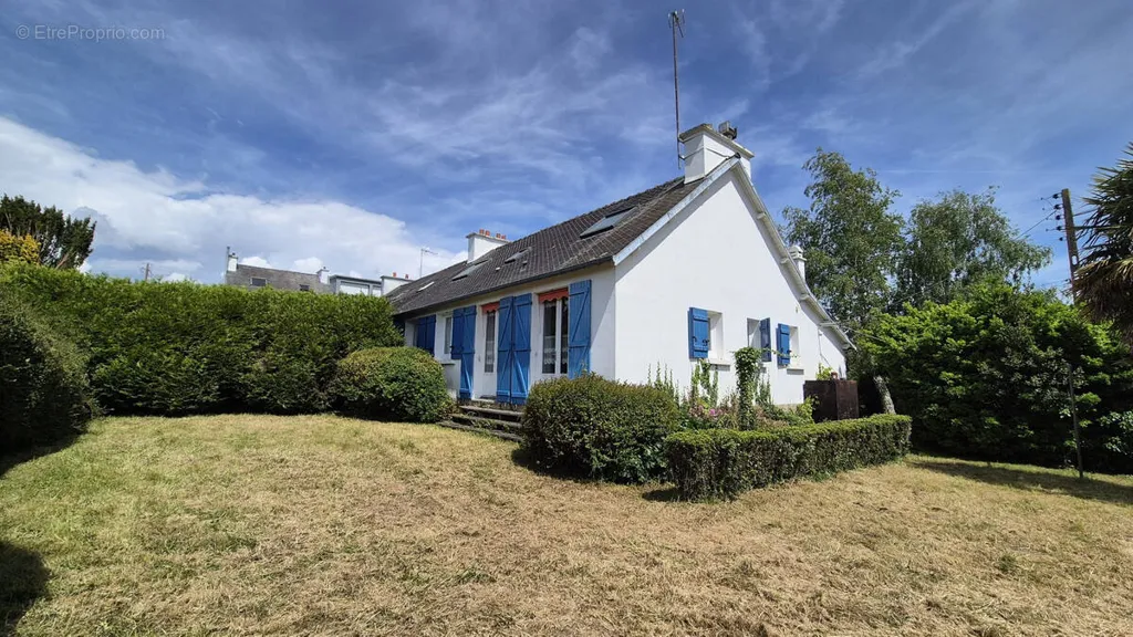 Extérieur - Maison à Rénover au Bourg de Clohars