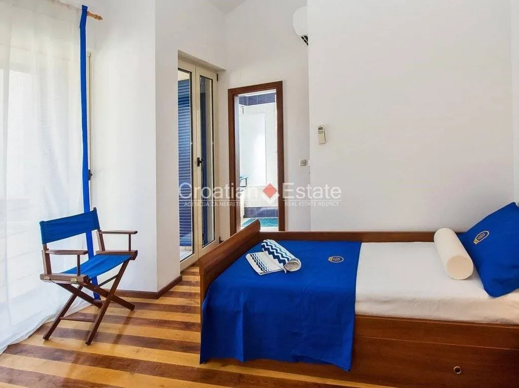 Chambres - Beachfront House with Pools in Postira
