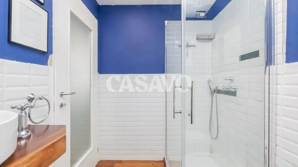 Vannitoad - Modernised Two-Bedroom in Milan's Via Verro