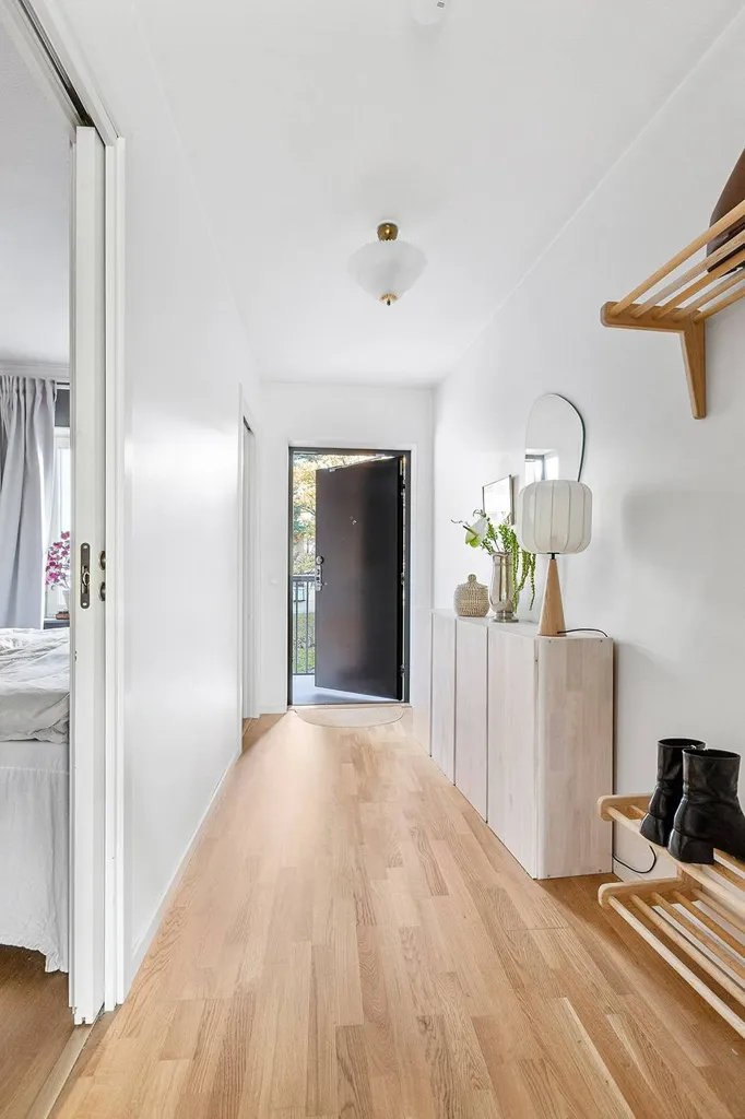 Hallway - Modern Flat with Balcony in Kallhäll