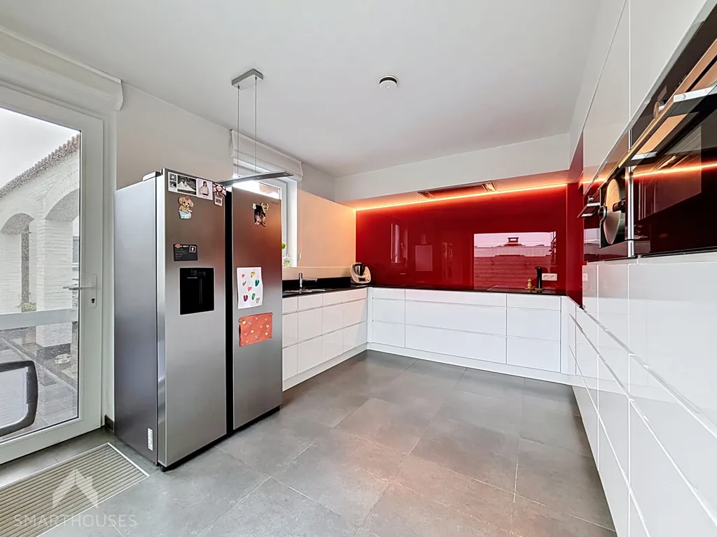 Köök - Half-Open House with Pool in Zwevegem