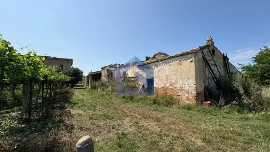 Välivaade - Rustic Casale for Restoration in San Vito Chietino
