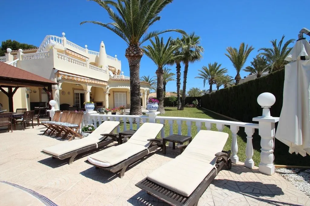 Bassein - Villa with Private Pool in Cabo Roig, Orihuela