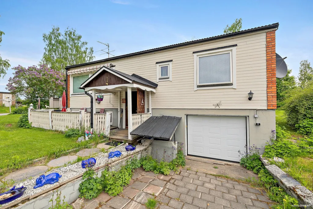 Välivaade - 1-Storey Villa with Garden near River