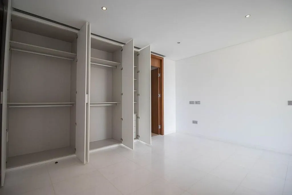Pièces - Contemporary Townhouse with Pool in Ifara