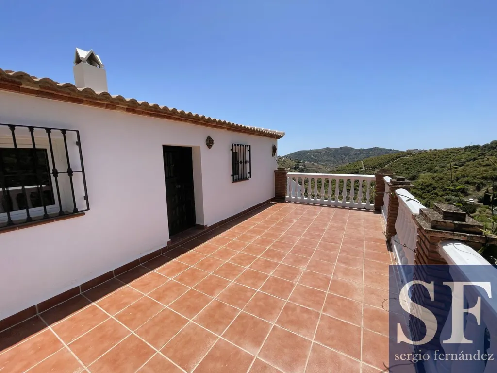 Terrace - Villa with Pool and Valley Views in Sayalonga