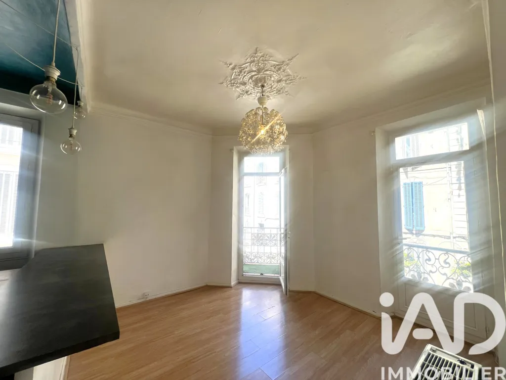 Toad - Charming 2-Bedroom Apartment with Balcony in Toulon