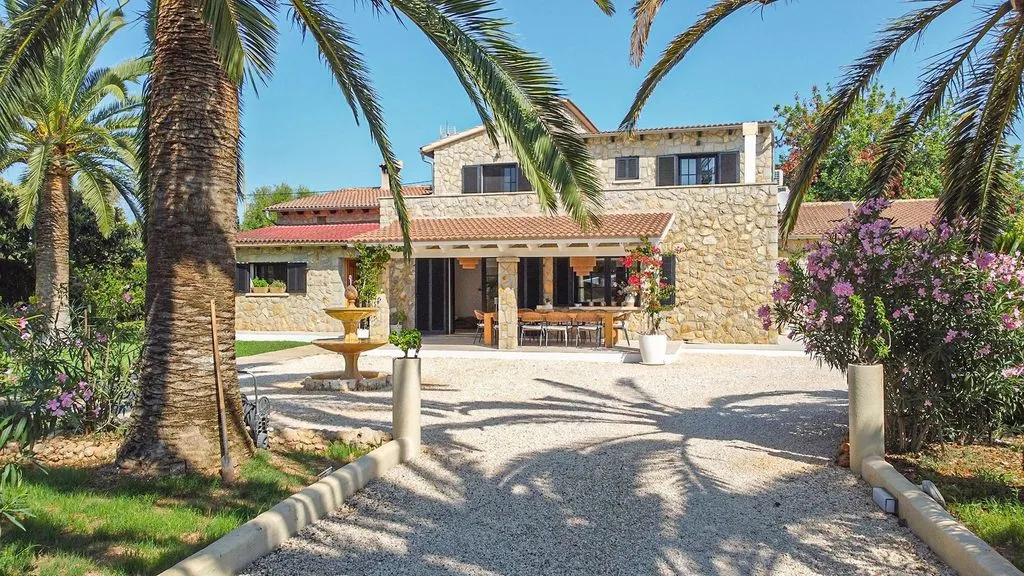 Välivaade - Luxury Farmhouse with Mountain Views in Binissalem